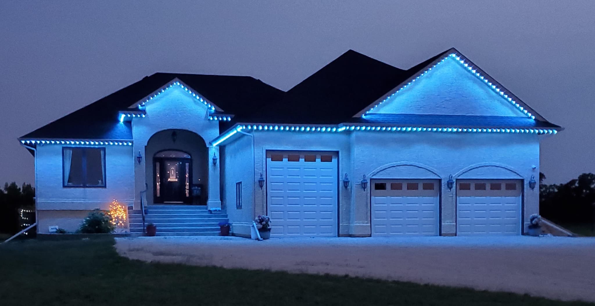 Halton Glow Lighting — 2026 Service Excellence Award winner